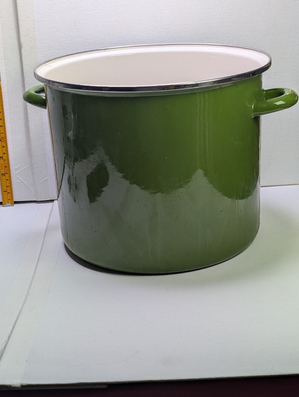 Large Green Enamelware Stock Pot11" Diameter White Interior No Lid